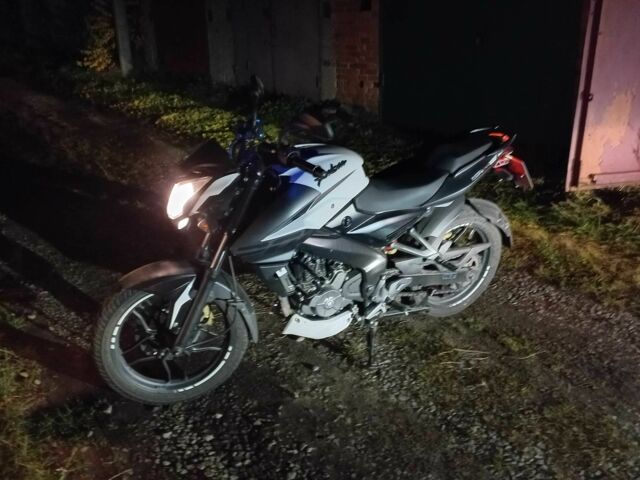 Баджадж Pulsar NS200, об'ємом двигуна 0.2 л та пробігом 0 тис. км за 2000 $, фото 1 на Automoto.ua