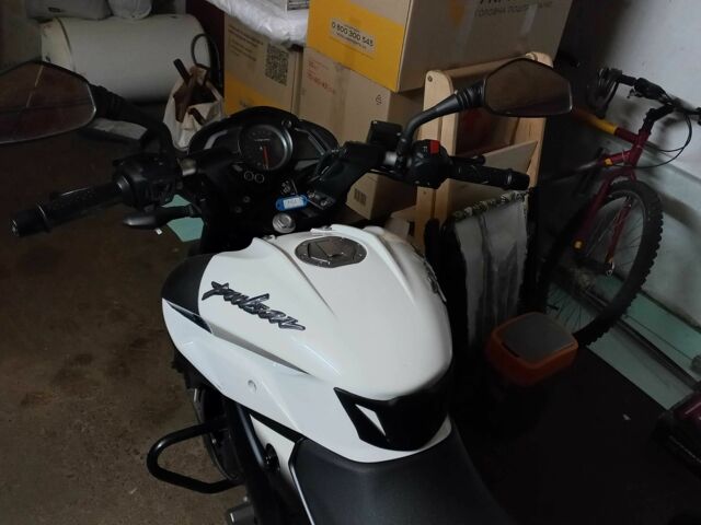 Баджадж Pulsar NS200, об'ємом двигуна 0.2 л та пробігом 0 тис. км за 2000 $, фото 5 на Automoto.ua