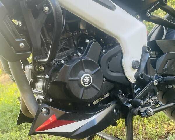 Баджадж Pulsar NS200, объемом двигателя 0.2 л и пробегом 18 тыс. км за 2000 $, фото 6 на Automoto.ua