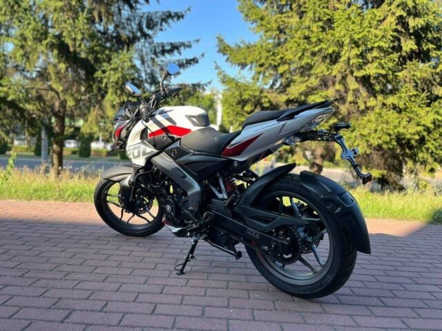 Баджадж Pulsar NS200, об'ємом двигуна 0.2 л та пробігом 0 тис. км за 3100 $, фото 5 на Automoto.ua