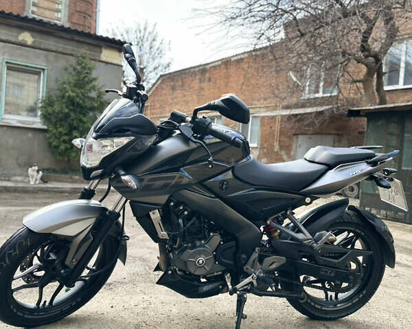 Баджадж Pulsar NS200, объемом двигателя 0.2 л и пробегом 12 тыс. км за 1950 $, фото 12 на Automoto.ua