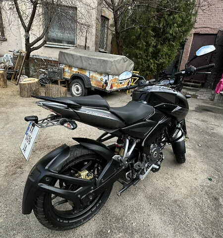 Баджадж Pulsar NS200, объемом двигателя 0.2 л и пробегом 12 тыс. км за 1950 $, фото 1 на Automoto.ua