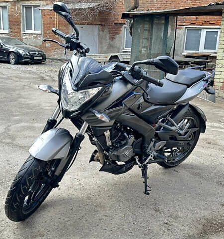 Баджадж Pulsar NS200, объемом двигателя 0.2 л и пробегом 12 тыс. км за 1950 $, фото 7 на Automoto.ua