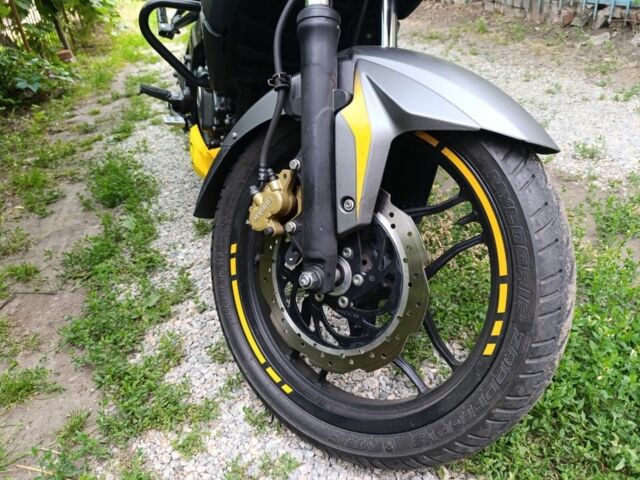 Баджадж Pulsar NS200, объемом двигателя 0.2 л и пробегом 0 тыс. км за 2000 $, фото 7 на Automoto.ua