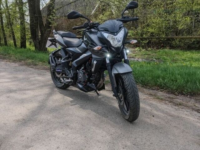 Баджадж Pulsar NS200, объемом двигателя 0.2 л и пробегом 0 тыс. км за 1800 $, фото 4 на Automoto.ua