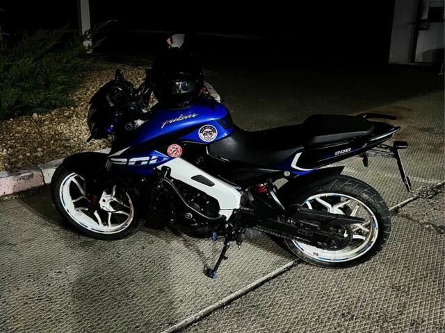 Баджадж Pulsar NS200, объемом двигателя 0.2 л и пробегом 0 тыс. км за 2000 $, фото 3 на Automoto.ua