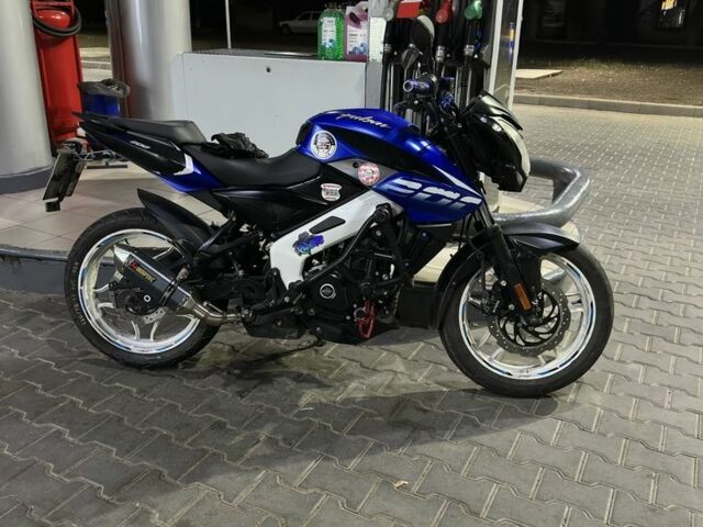 Баджадж Pulsar NS200, объемом двигателя 0.2 л и пробегом 0 тыс. км за 2000 $, фото 2 на Automoto.ua