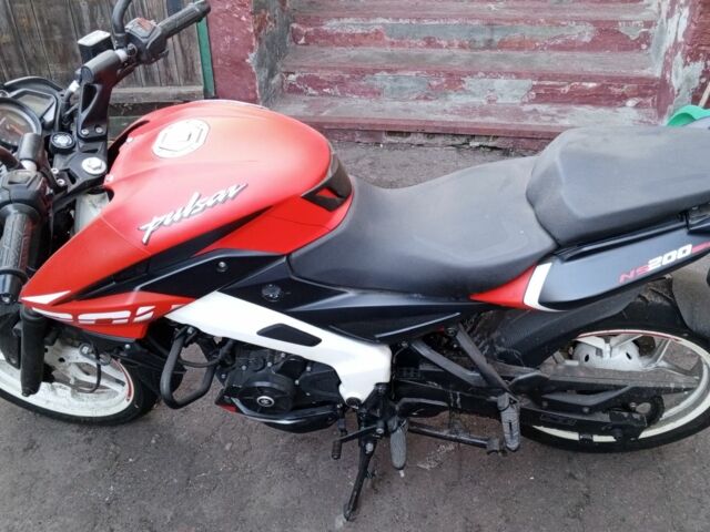 Баджадж Pulsar NS200, объемом двигателя 0.2 л и пробегом 0 тыс. км за 2100 $, фото 5 на Automoto.ua