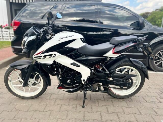 Баджадж Pulsar NS200, объемом двигателя 0.2 л и пробегом 0 тыс. км за 2250 $, фото 3 на Automoto.ua