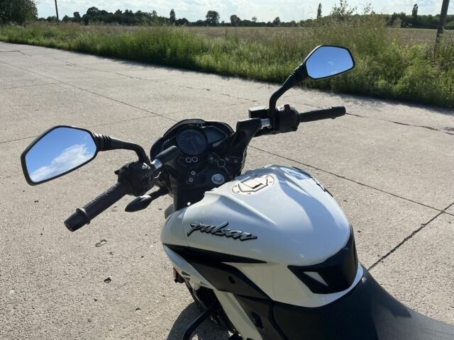 Баджадж Pulsar NS200, объемом двигателя 0.2 л и пробегом 0 тыс. км за 2500 $, фото 9 на Automoto.ua