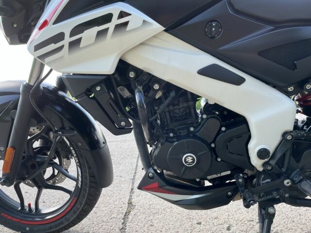 Баджадж Pulsar NS200, объемом двигателя 0.2 л и пробегом 0 тыс. км за 2500 $, фото 17 на Automoto.ua