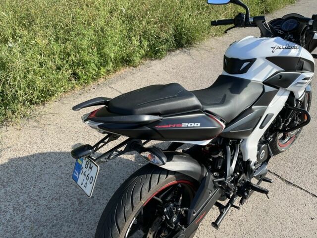 Баджадж Pulsar NS200, объемом двигателя 0.2 л и пробегом 0 тыс. км за 2500 $, фото 11 на Automoto.ua