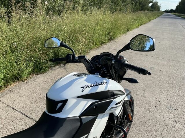 Баджадж Pulsar NS200, объемом двигателя 0.2 л и пробегом 0 тыс. км за 2500 $, фото 10 на Automoto.ua