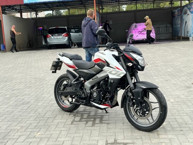 Баджадж Pulsar NS200, об'ємом двигуна 0.2 л та пробігом 0 тис. км за 2500 $, фото 3 на Automoto.ua
