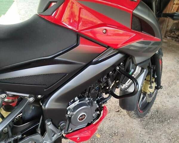 Баджадж Pulsar NS200, объемом двигателя 0.2 л и пробегом 3 тыс. км за 2500 $, фото 3 на Automoto.ua