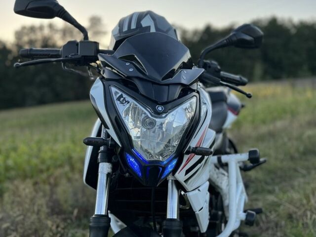 Баджадж Pulsar NS200, об'ємом двигуна 0.2 л та пробігом 0 тис. км за 2200 $, фото 4 на Automoto.ua