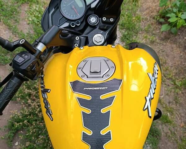 Жовтий Баджадж Pulsar NS200, об'ємом двигуна 0.2 л та пробігом 28 тис. км за 2000 $, фото 4 на Automoto.ua