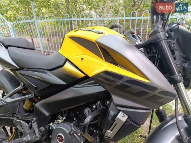 Жовтий Баджадж Pulsar NS200, об'ємом двигуна 0.2 л та пробігом 28 тис. км за 2000 $, фото 7 на Automoto.ua