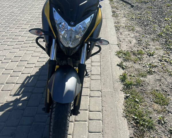 Жовтий Баджадж Pulsar NS200, об'ємом двигуна 0.2 л та пробігом 12 тис. км за 2000 $, фото 5 на Automoto.ua