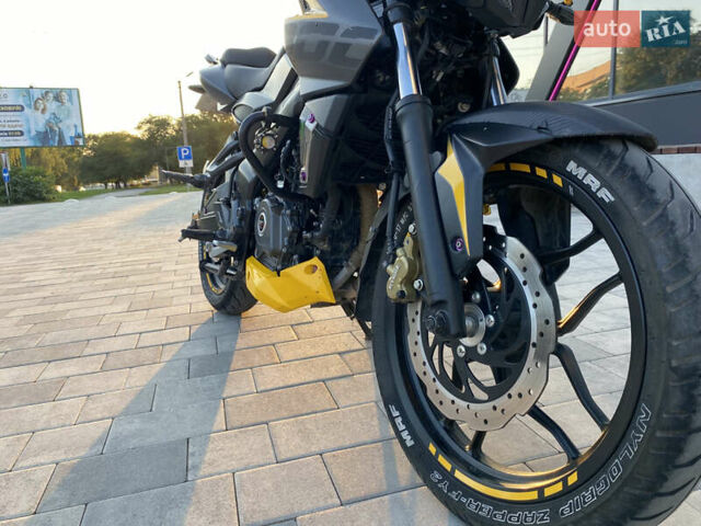 Жовтий Баджадж Pulsar NS200, об'ємом двигуна 0.2 л та пробігом 6 тис. км за 2450 $, фото 16 на Automoto.ua