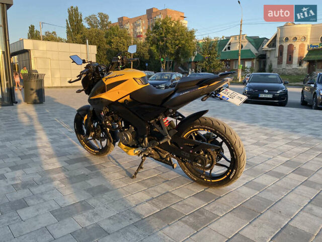 Жовтий Баджадж Pulsar NS200, об'ємом двигуна 0.2 л та пробігом 6 тис. км за 2450 $, фото 8 на Automoto.ua