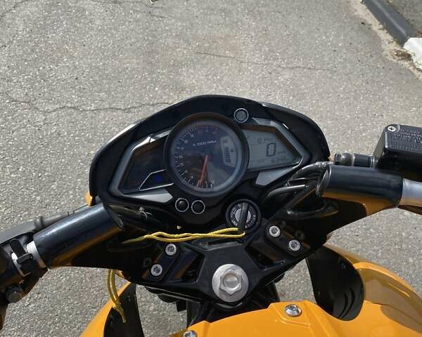 Желтый Баджадж Pulsar NS200, объемом двигателя 0 л и пробегом 17 тыс. км за 1600 $, фото 4 на Automoto.ua