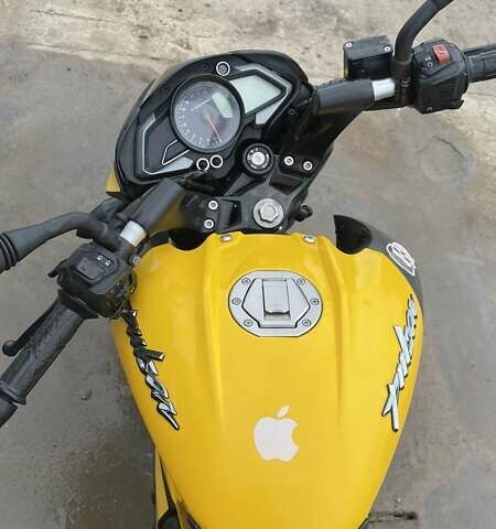 Желтый Баджадж Pulsar NS200, объемом двигателя 2 л и пробегом 10 тыс. км за 1550 $, фото 9 на Automoto.ua