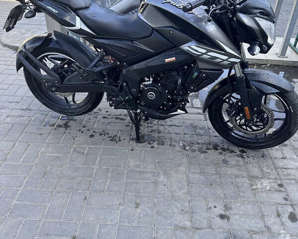 Серый Баджадж Pulsar NS200, объемом двигателя 0 л и пробегом 6 тыс. км за 2500 $, фото 7 на Automoto.ua