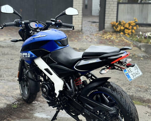 Синий Баджадж Pulsar NS200, объемом двигателя 0.2 л и пробегом 17 тыс. км за 2450 $, фото 2 на Automoto.ua