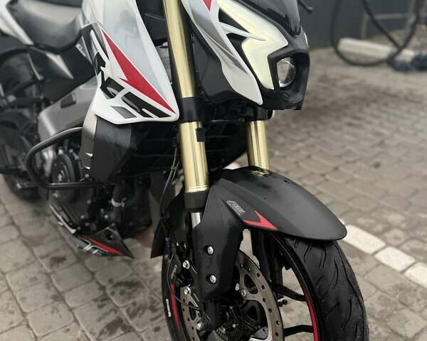 Баджадж Pulsar NS400 2025 у Первомайськ на Automoto.ua Білий Баджадж Pulsar NS400, об'ємом двигуна 0 л та пробігом 5 тис. км за 4150 $, фото 3 на Automoto.ua