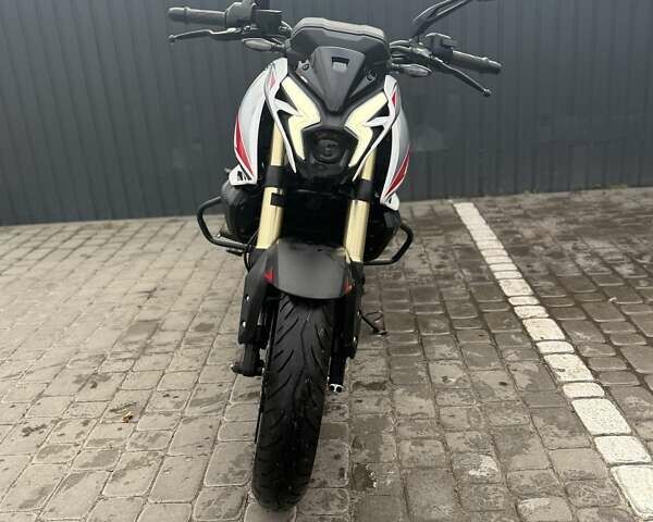 Баджадж Pulsar NS400 2025 у Первомайськ на Automoto.ua Білий Баджадж Pulsar NS400, об'ємом двигуна 0 л та пробігом 5 тис. км за 4150 $, фото 4 на Automoto.ua