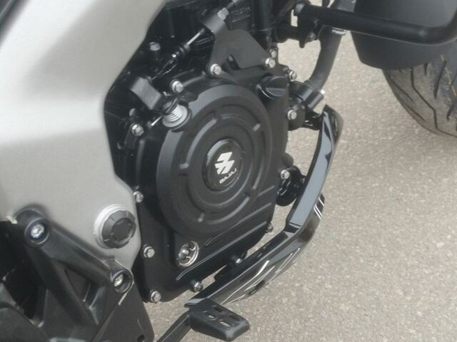 Баджадж Pulsar NS400, объемом двигателя 0.4 л и пробегом 0 тыс. км за 4275 $, фото 16 на Automoto.ua