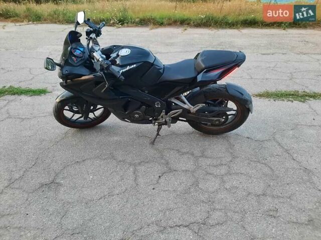 Чорний Баджадж Pulsar RS200, об'ємом двигуна 0 л та пробігом 30 тис. км за 2300 $, фото 3 на Automoto.ua
