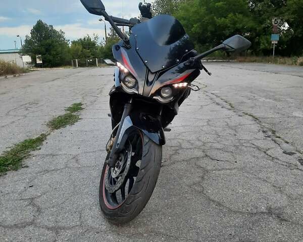 Чорний Баджадж Pulsar RS200, об'ємом двигуна 0 л та пробігом 30 тис. км за 2300 $, фото 6 на Automoto.ua