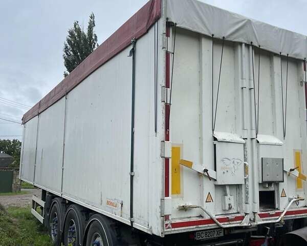 Черный Беналу Беналу, объемом двигателя 0 л и пробегом 100 тыс. км за 38500 $, фото 5 на Automoto.ua