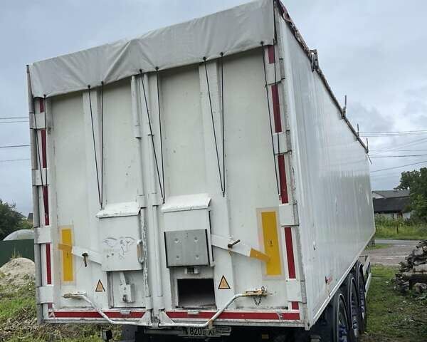 Черный Беналу Беналу, объемом двигателя 0 л и пробегом 100 тыс. км за 38500 $, фото 4 на Automoto.ua