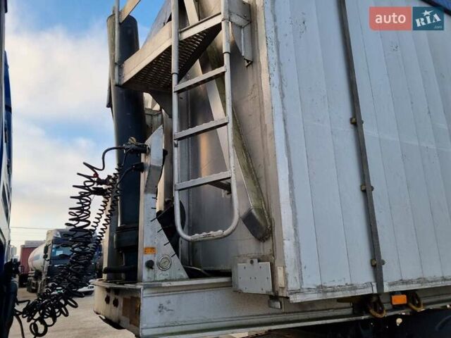 Серый Беналу Фруехаух, объемом двигателя 0 л и пробегом 150 тыс. км за 29999 $, фото 6 на Automoto.ua