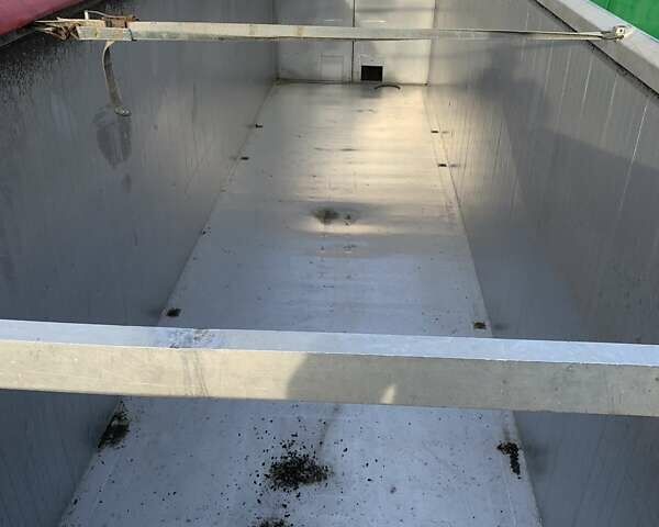 Красный Беналу Optiliner, объемом двигателя 0 л и пробегом 300 тыс. км за 27500 $, фото 8 на Automoto.ua