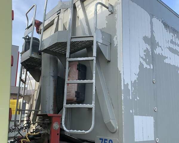 Красный Беналу Optiliner, объемом двигателя 0 л и пробегом 300 тыс. км за 27500 $, фото 7 на Automoto.ua