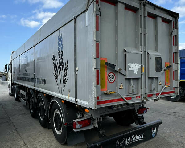 Серый Беналу Optiliner, объемом двигателя 0 л и пробегом 350 тыс. км за 36500 $, фото 2 на Automoto.ua