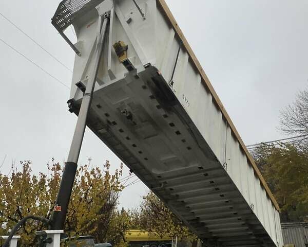 Білий Беналу T, об'ємом двигуна 0 л та пробігом 0 тис. км за 22000 $, фото 1 на Automoto.ua