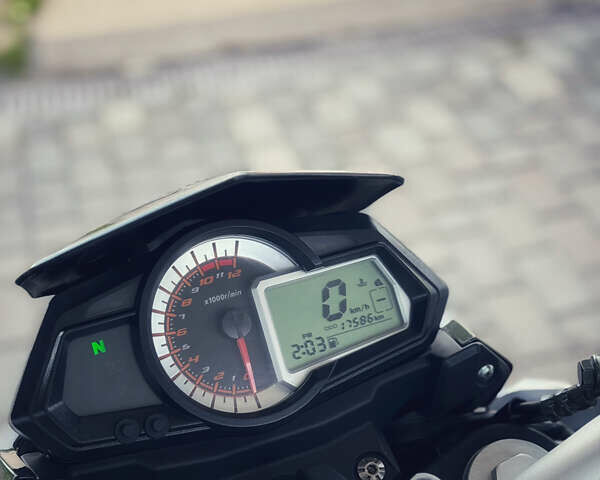 Черный Бенелли TNT 25, объемом двигателя 0.25 л и пробегом 17 тыс. км за 2200 $, фото 5 на Automoto.ua