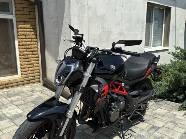 Бенелли TNT 302S, объемом двигателя 0.3 л и пробегом 0 тыс. км за 3699 $, фото 1 на Automoto.ua