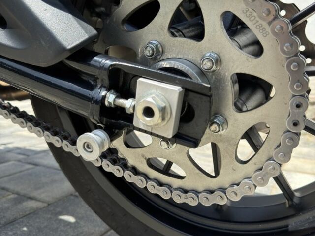 Бенелли TNT 302S, объемом двигателя 0.3 л и пробегом 0 тыс. км за 3699 $, фото 3 на Automoto.ua