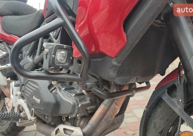 Красный Бенелли TRK 502X, объемом двигателя 0.5 л и пробегом 13 тыс. км за 5500 $, фото 1 на Automoto.ua