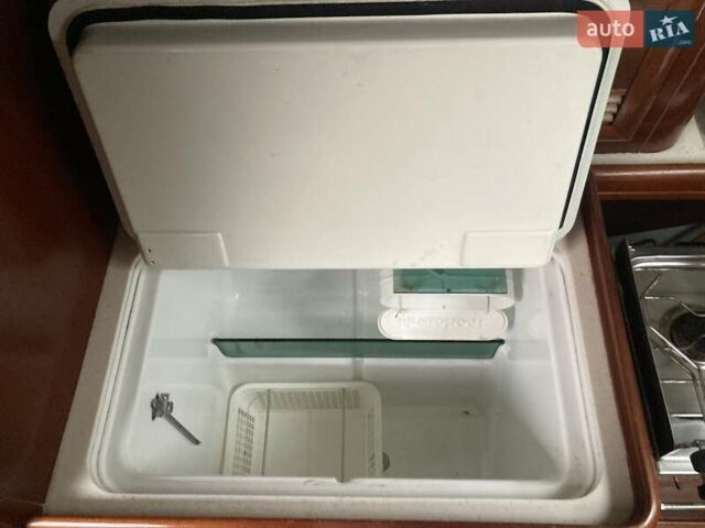 Бежевий Бенетюа Окєаніс, об'ємом двигуна 2.3 л та пробігом 200 тис. км за 130000 $, фото 18 на Automoto.ua