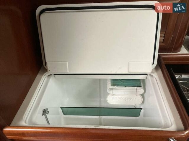 Бежевий Бенетюа Окєаніс, об'ємом двигуна 2.3 л та пробігом 200 тис. км за 130000 $, фото 19 на Automoto.ua