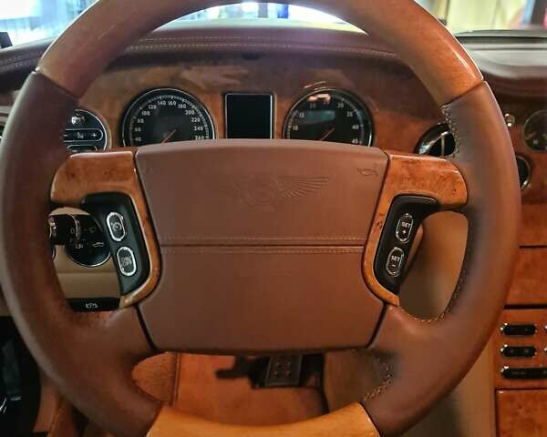 Черный Бентли Арнаж, объемом двигателя 6.76 л и пробегом 60 тыс. км за 70000 $, фото 19 на Automoto.ua