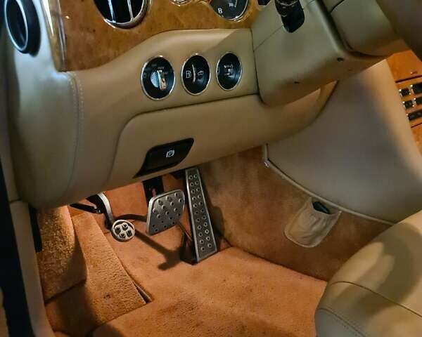 Черный Бентли Арнаж, объемом двигателя 6.76 л и пробегом 60 тыс. км за 70000 $, фото 14 на Automoto.ua