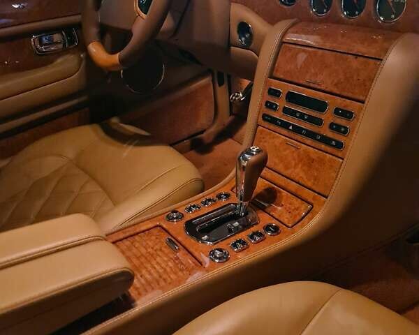 Черный Бентли Арнаж, объемом двигателя 6.76 л и пробегом 60 тыс. км за 70000 $, фото 23 на Automoto.ua